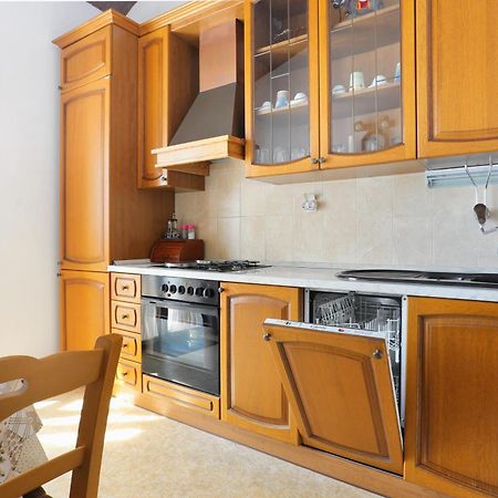 Apartments By The Sea Stanici, Omis - 1028 Tice ภายนอก รูปภาพ
