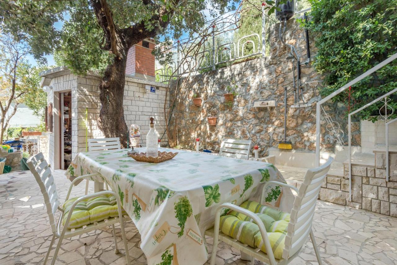 Apartments By The Sea Stanici, Omis - 1028 Tice ภายนอก รูปภาพ