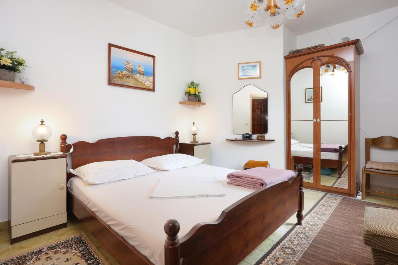 Apartments By The Sea Stanici, Omis - 1028 Tice ภายนอก รูปภาพ